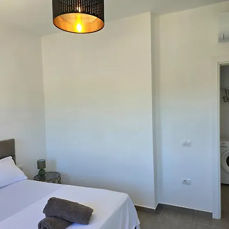 Sunny - 273 Lejlighed